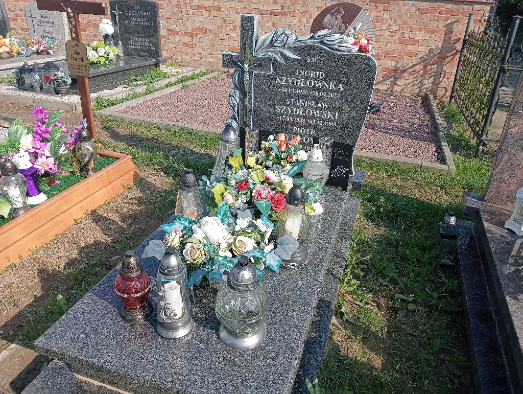 Grób Piotr Szydłowski